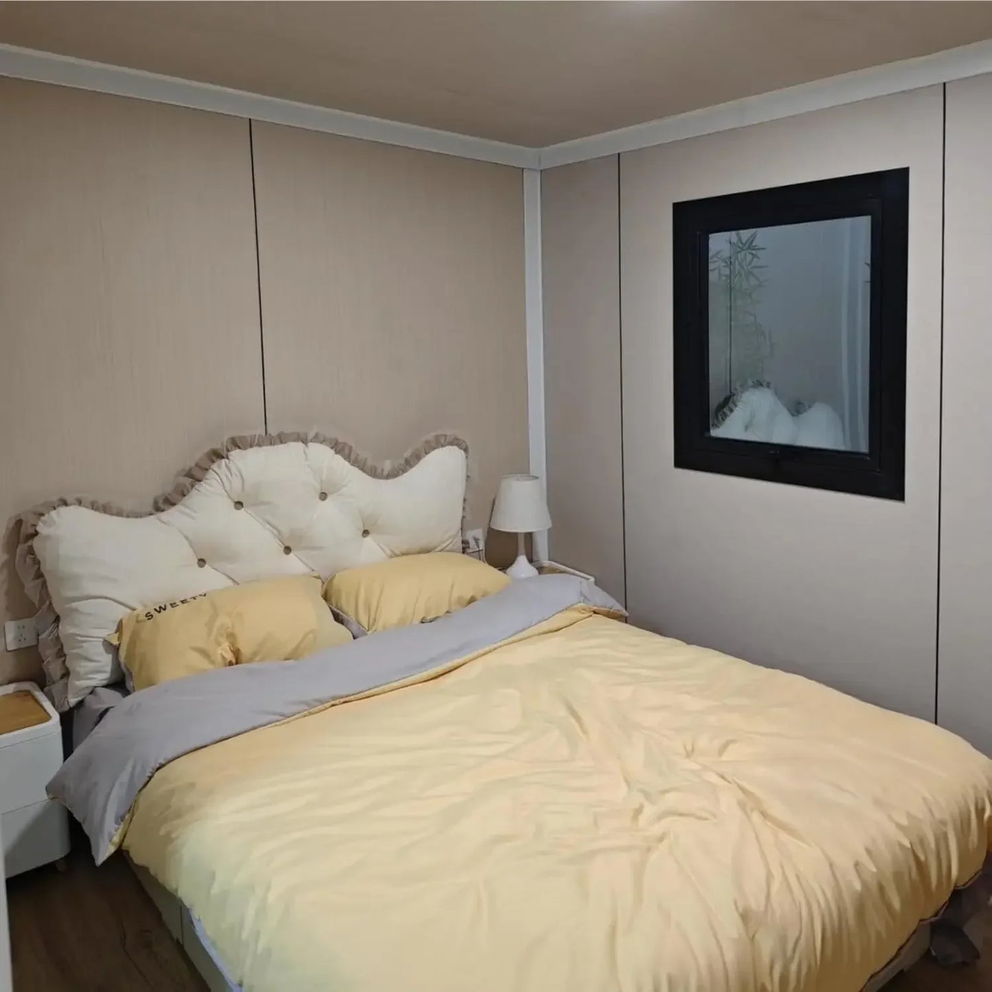 20ft Luxury Expandable Tiny Home for Sale, Prefab Folding Container House 2 Bedroom 1 Living Room 1 Bathroom