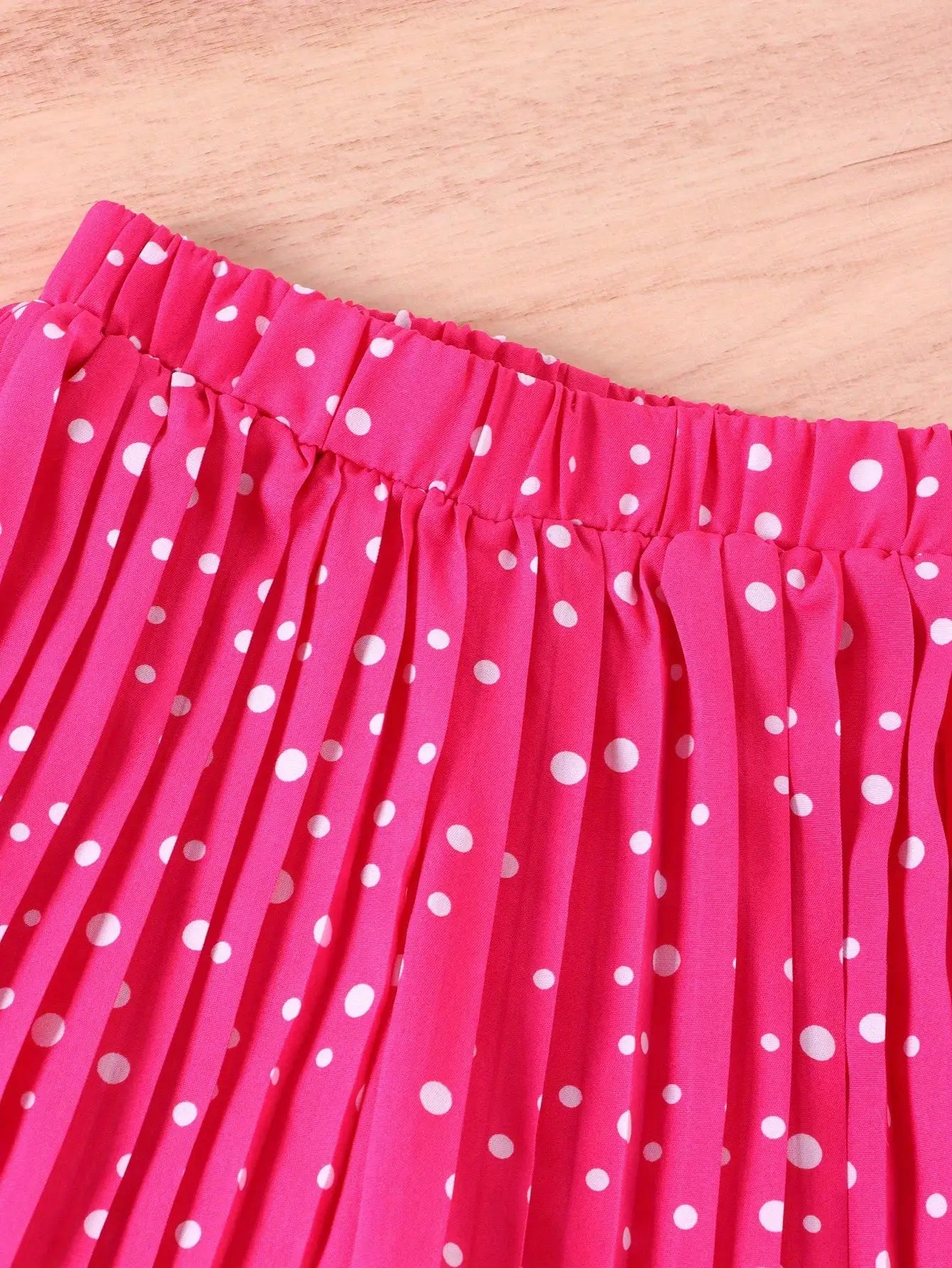 Young Girls Fashion 3-Season Set - Portrait Pattern Ruffle T-Shirt & Woven Long Pants