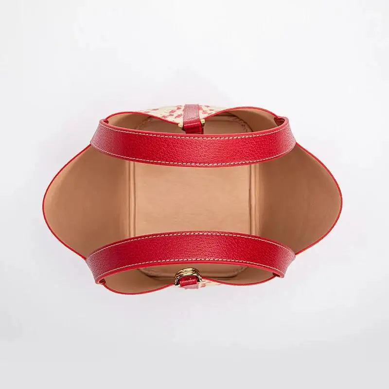 CH Large Capacity Daily Commuter Crossbody Bag Fashion Letter Print Design Ladies Temperament Shoulder Bag Versatile Premium