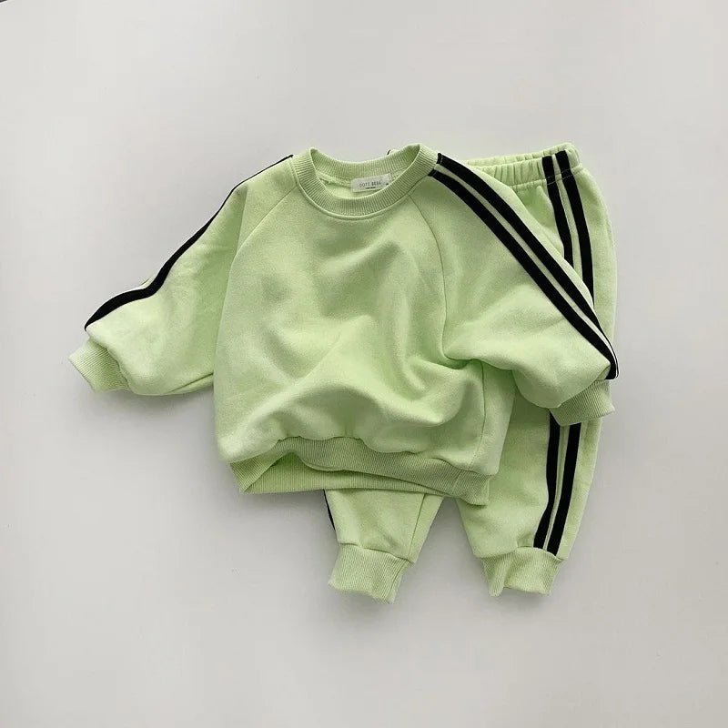 Boys and girls' spring new 2025 children's cool letter printing zipper top pants leisure sports two piece baby suit