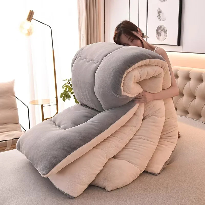 Solid color double-sided Duvet Lamb Wool flannel quilt. Warm comfort in the winter for a bedroom, Thicken Weight Blanket.